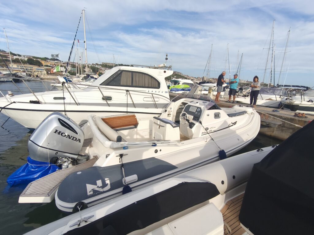 NJ PRINCE 23 SPORT CABIN